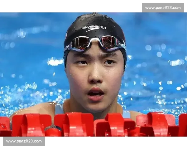 历史性一刻!女子游泳选手打破陈年纪录,泳坛格局或将重塑!